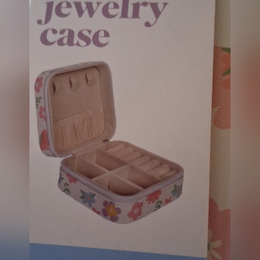 Floral Travel Jewelry Box in Light Blue and White